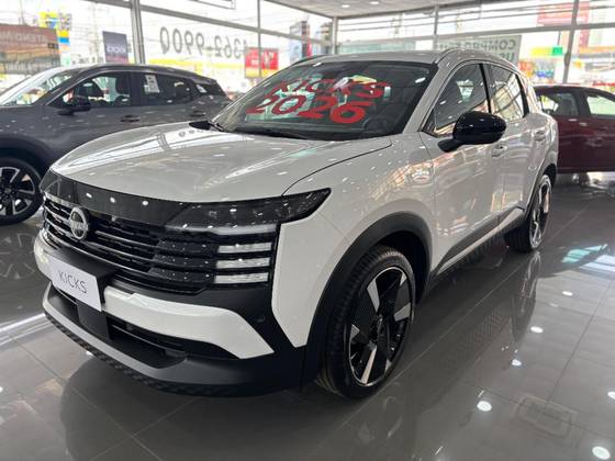 NISSAN KICKS 2026