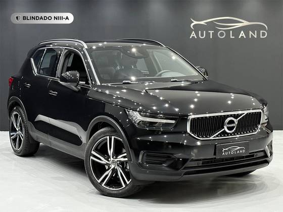 VOLVO XC40 2020