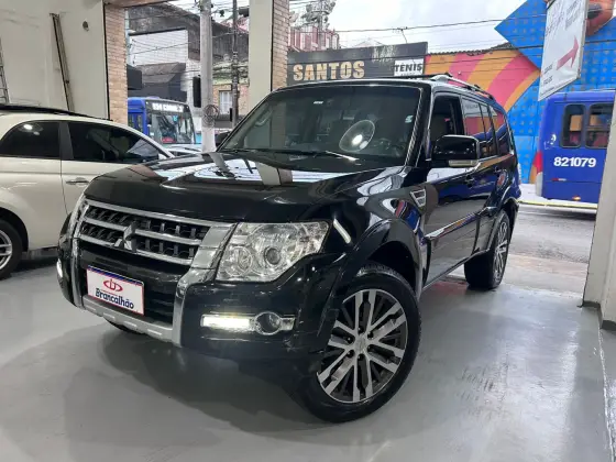MITSUBISHI PAJERO FULL 2020