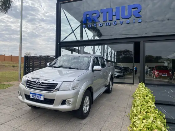 TOYOTA HILUX 2013