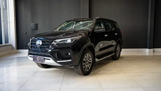 TOYOTA HILUX SW4 2022