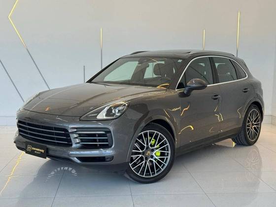 PORSCHE CAYENNE 2021
