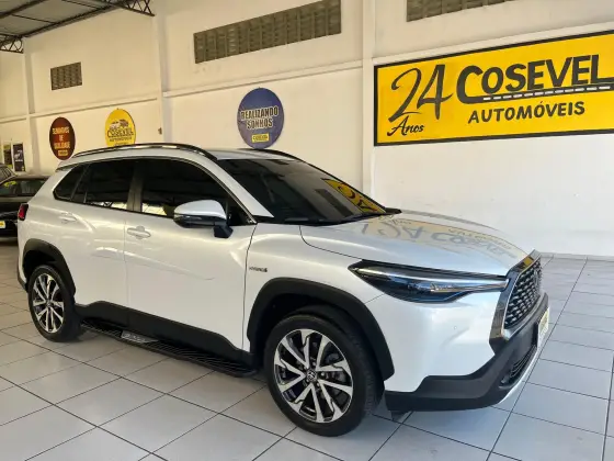 TOYOTA COROLLA CROSS 2024