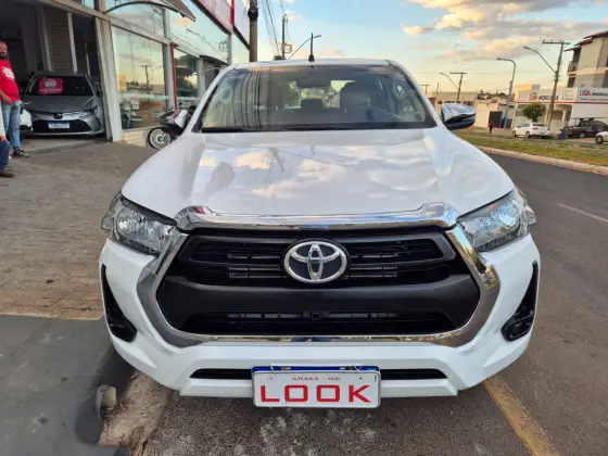 TOYOTA HILUX 2022