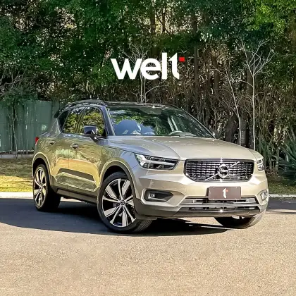 VOLVO XC40 2022
