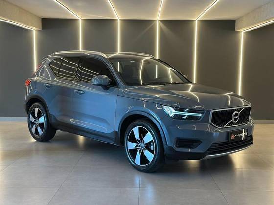 VOLVO XC40 2020