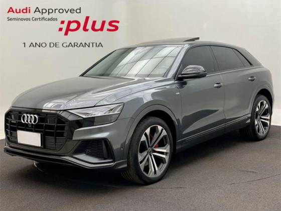 AUDI Q8 2023