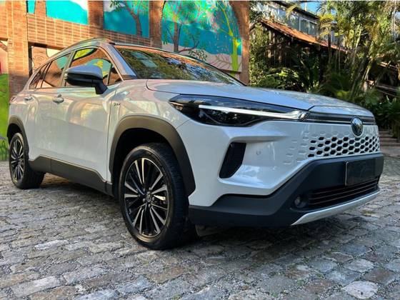 TOYOTA COROLLA CROSS 2025