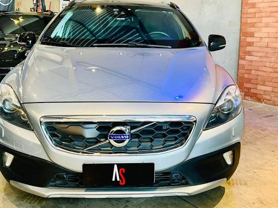 VOLVO V40 2014