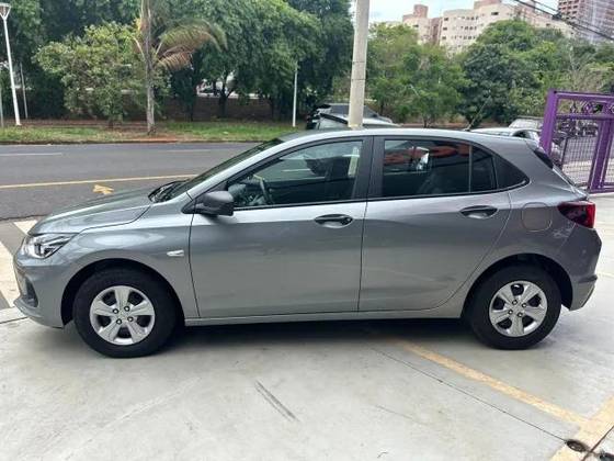 CHEVROLET ONIX 2024