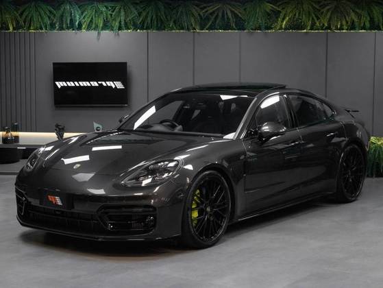 PORSCHE PANAMERA 2022