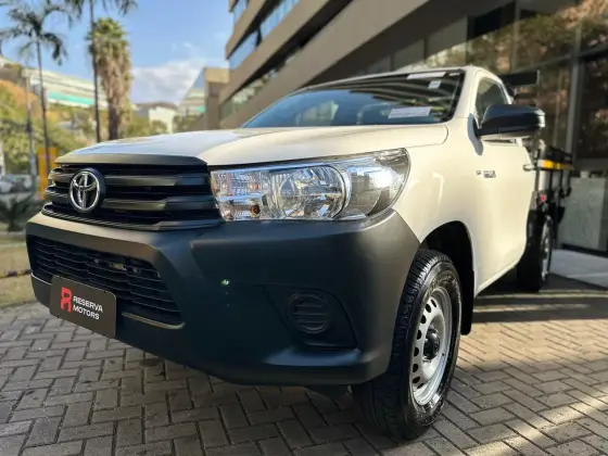 TOYOTA HILUX 2025