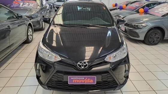 TOYOTA YARIS 2025