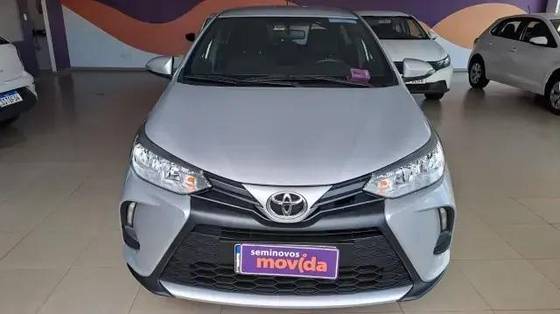 TOYOTA YARIS 2025