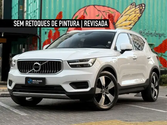 VOLVO XC40 2022