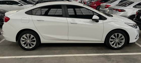 CHEVROLET CRUZE 2019