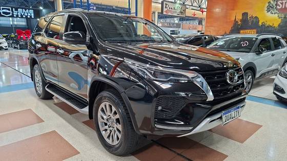 TOYOTA HILUX SW4 2021