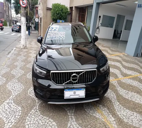 VOLVO XC40 2022