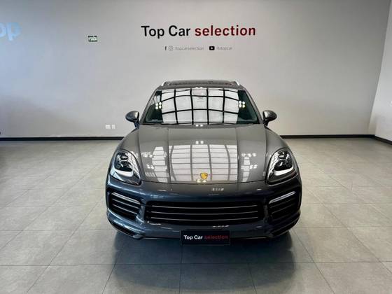 PORSCHE CAYENNE 2021