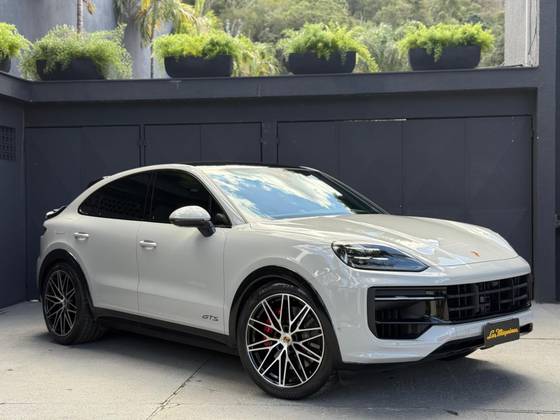 PORSCHE CAYENNE 2025