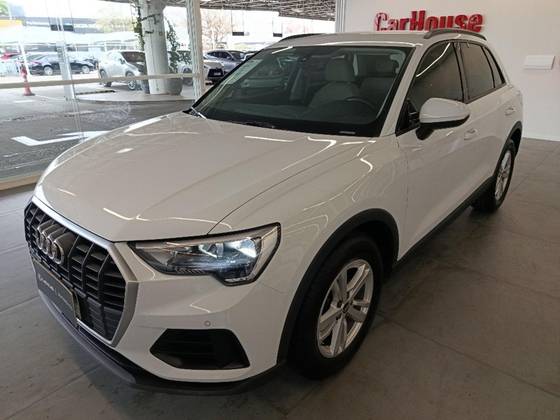 AUDI Q3 2021