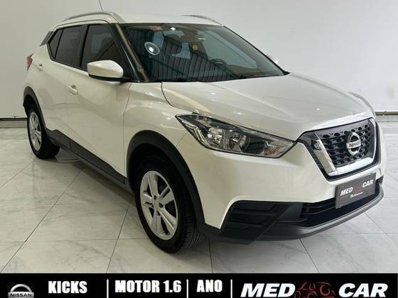 NISSAN KICKS 2018