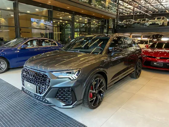 AUDI RS Q3 2021