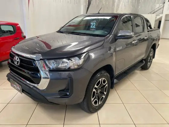 TOYOTA HILUX 2022