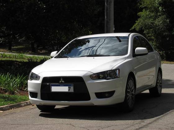 MITSUBISHI LANCER 2019