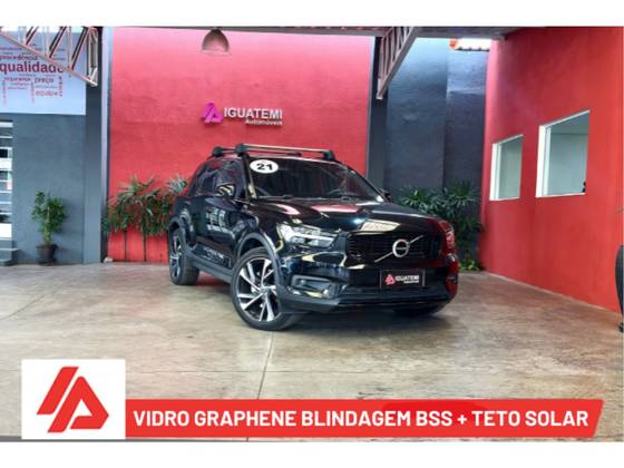 VOLVO XC40 2021
