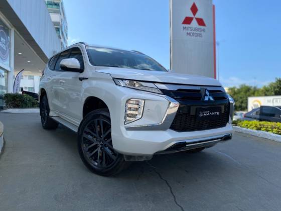 MITSUBISHI PAJERO SPORT 2024