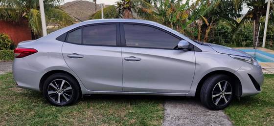 TOYOTA YARIS 2019