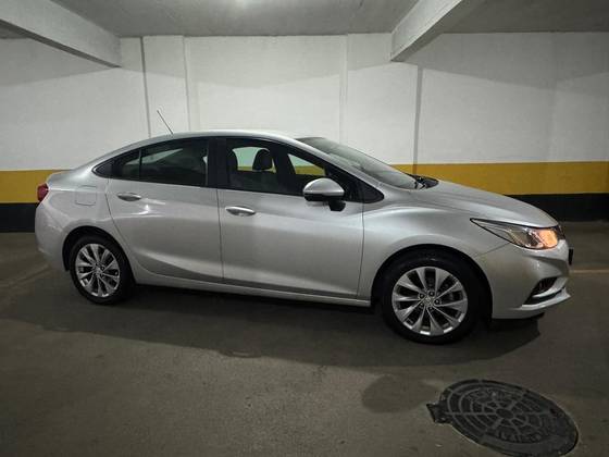 CHEVROLET CRUZE 2018