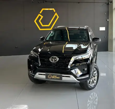 TOYOTA HILUX SW4 2021