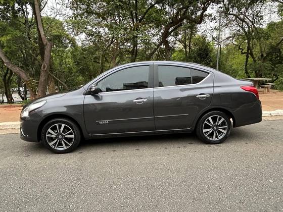 NISSAN VERSA 2018
