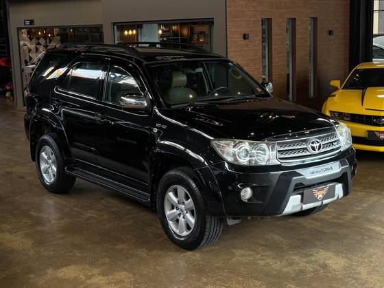 TOYOTA HILUX SW4 2009