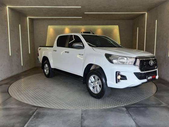 TOYOTA HILUX 2018