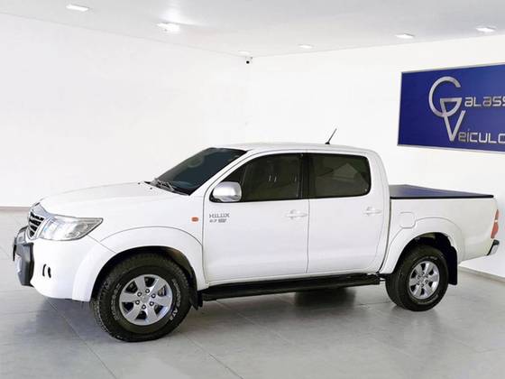 TOYOTA HILUX 2014