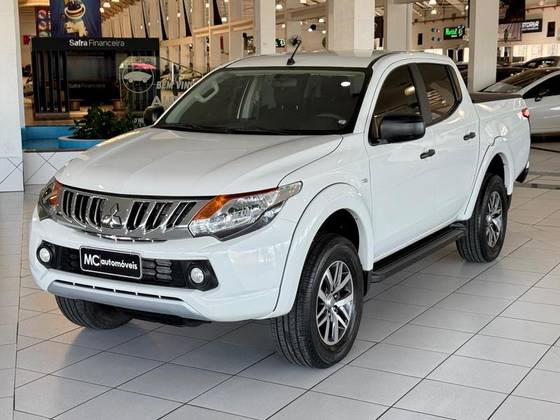 MITSUBISHI L200 TRITON 2023