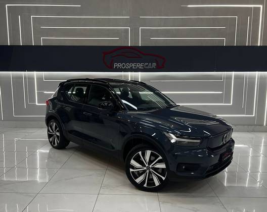 VOLVO XC40 2022