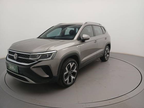 VOLKSWAGEN TAOS 2024