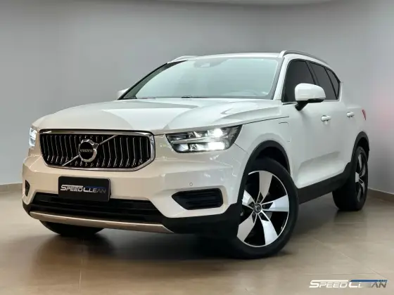 VOLVO XC40 2022