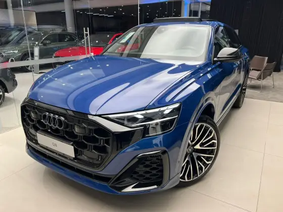 AUDI Q8 2025