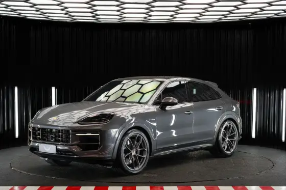 PORSCHE CAYENNE 2024