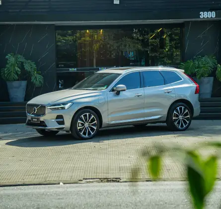 VOLVO XC60 2023