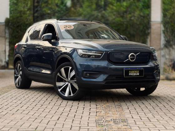 VOLVO XC40 2022