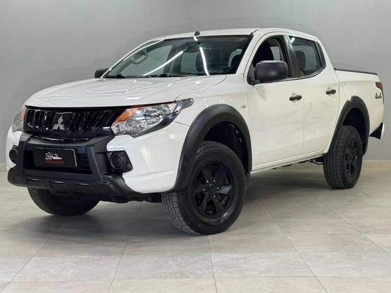 MITSUBISHI L200 TRITON 2021
