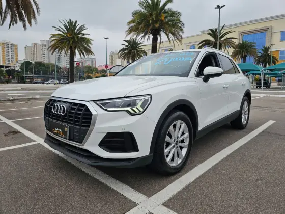 AUDI Q3 2021