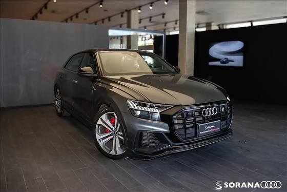 AUDI Q8 2023