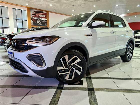 VOLKSWAGEN T-CROSS 2025